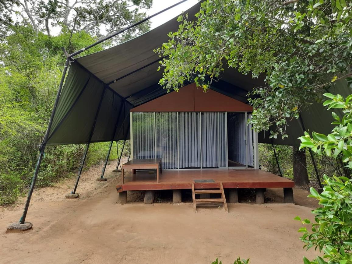 Yala Leopard Mobile Camp Hotel Exterior foto