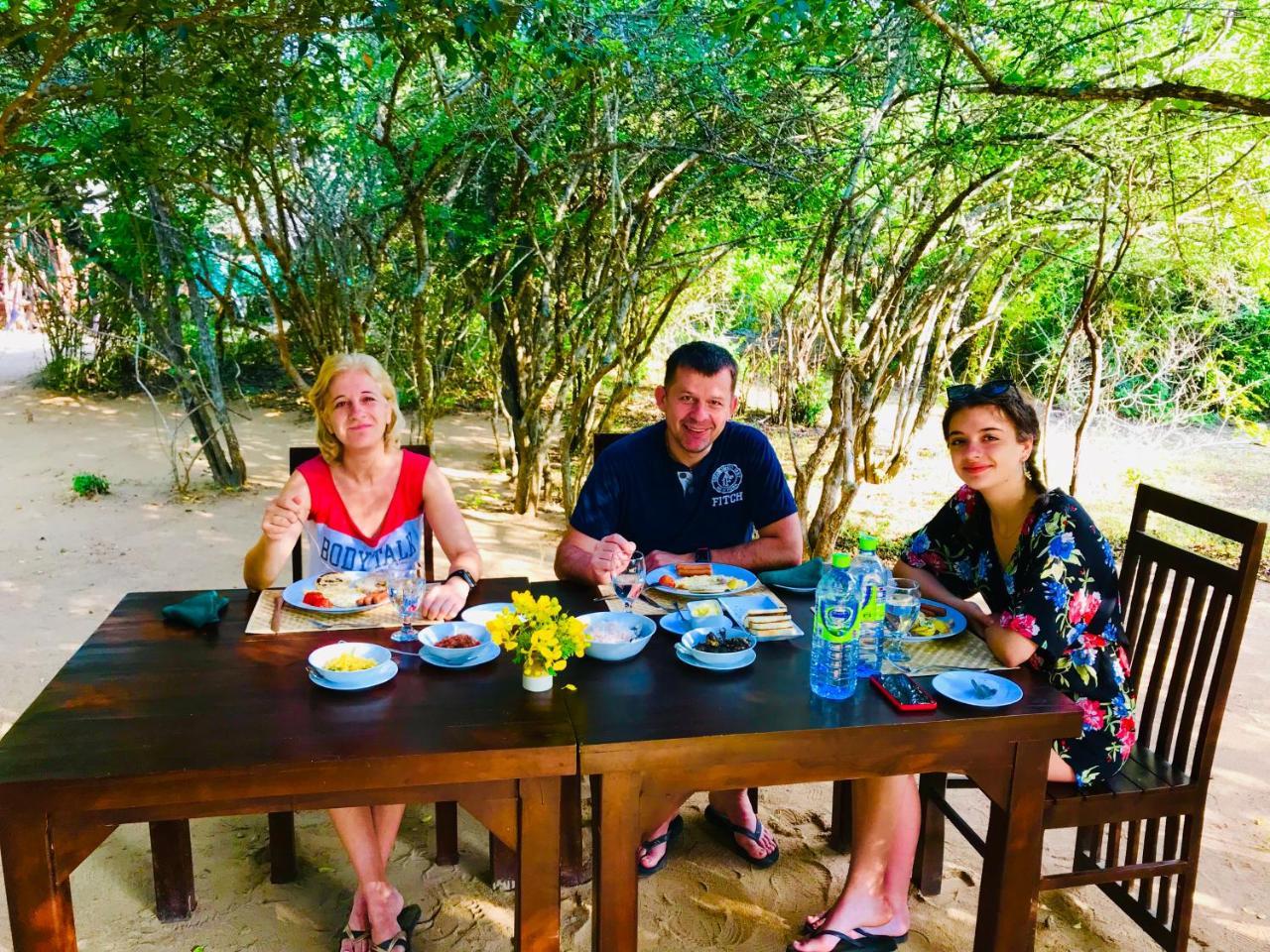Yala Leopard Mobile Camp Hotel Exterior foto