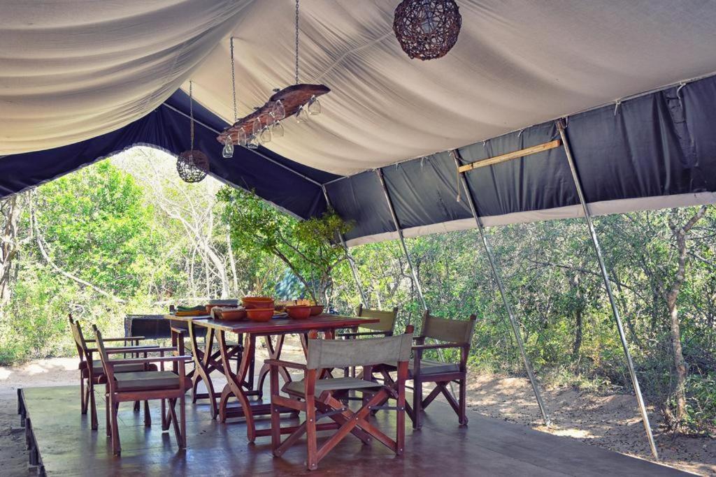 Yala Leopard Mobile Camp Hotel Exterior foto